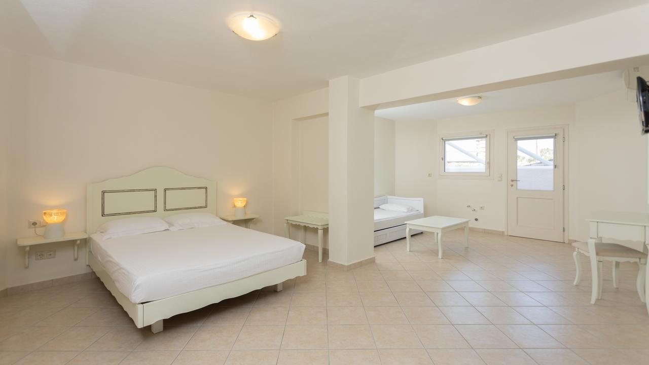 Iliada Villas Agios Prokopios  Pokoj fotografie